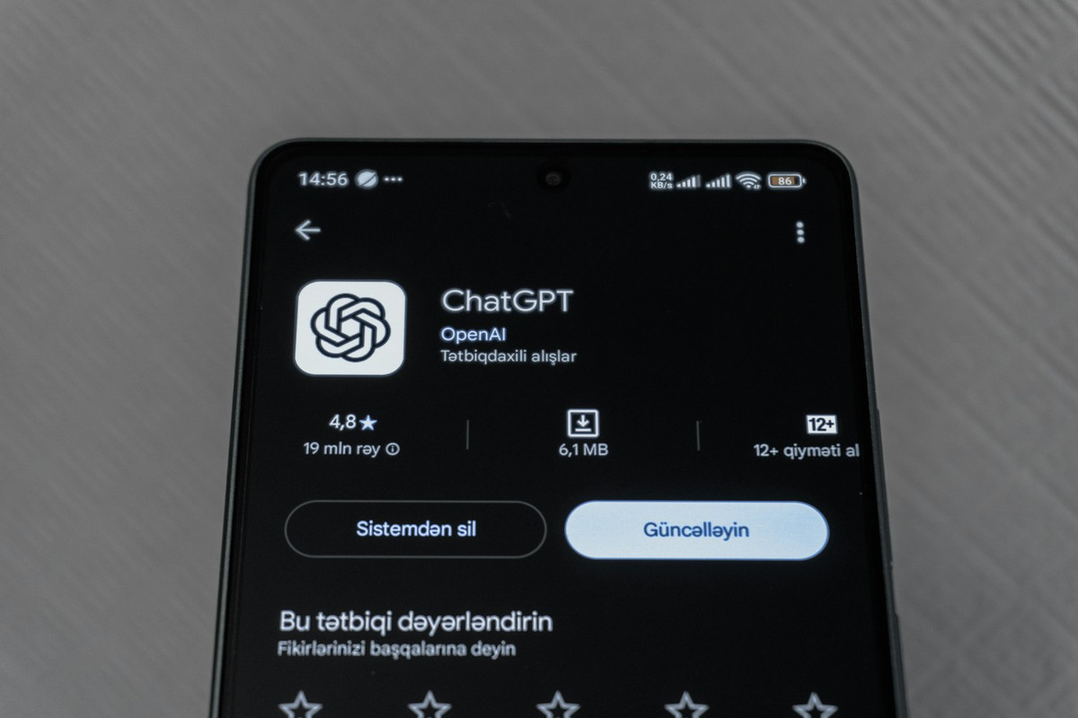 Ficha de la aplicación ChatGPT en la tienda de aplicaciones de un móvil